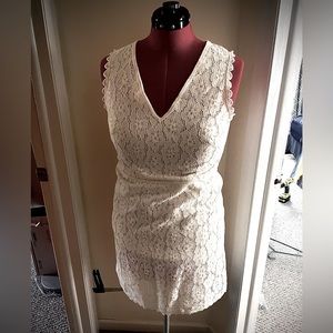 Max Studio White Lace Sleeveless Dress in M